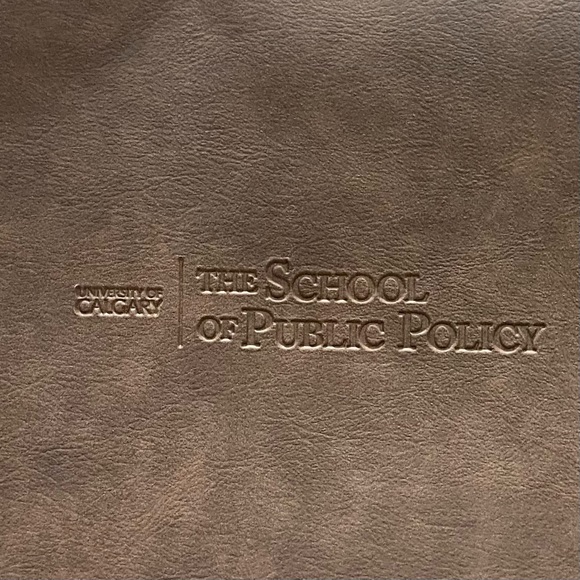 Debco brown leather University of Calgary stamped messenger shoulder bag. Used. - Picture 10 of 14